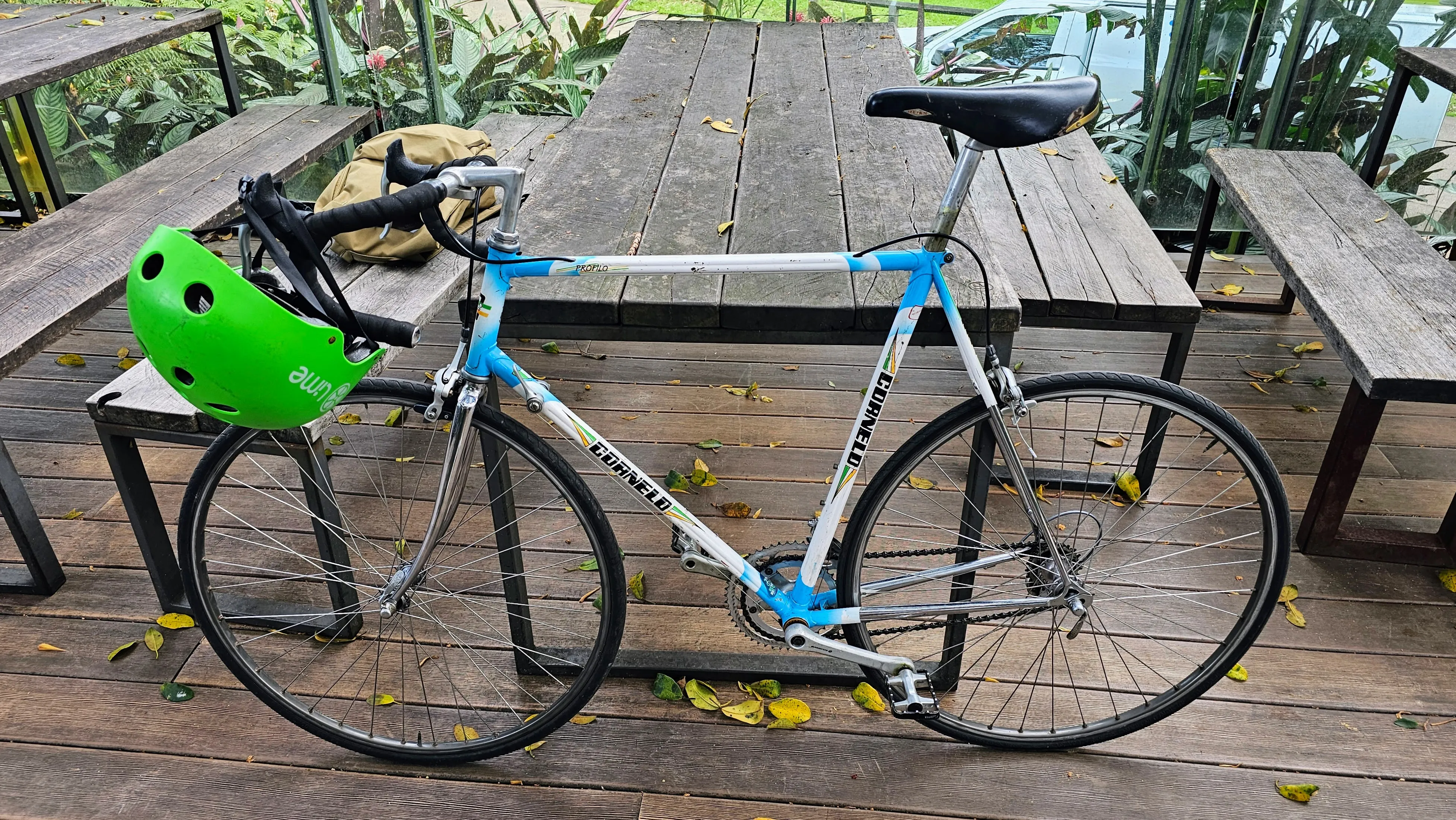 My new (old) bike in the cafe in Centennial Park.